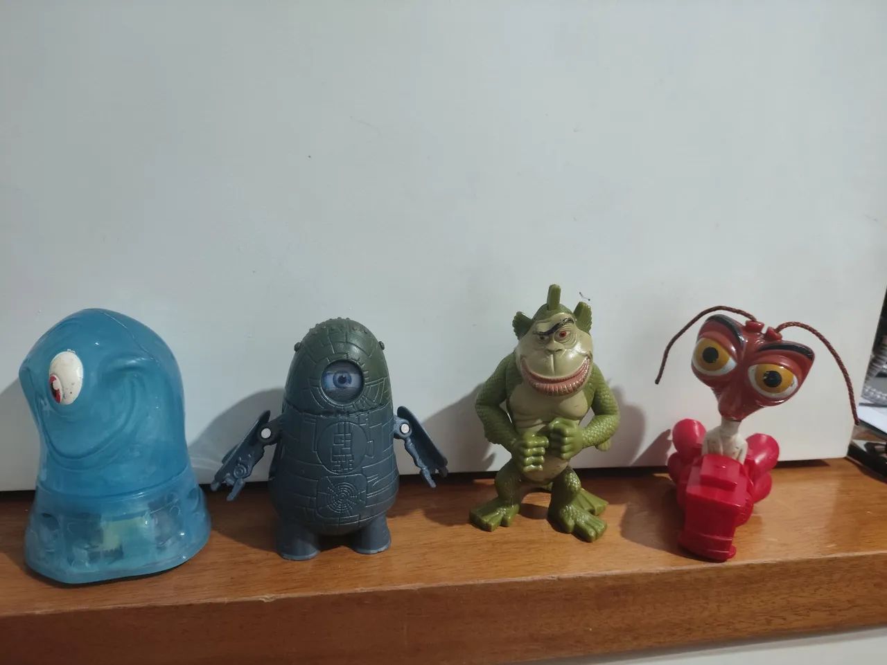 Miniatura coleção MC Donald's monstros vcs alienígenas