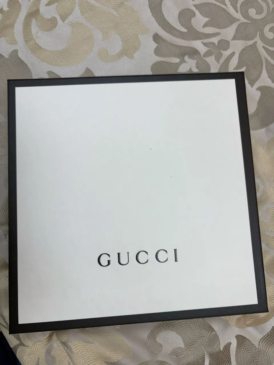 Caixa Gucci branca - 16x16cm