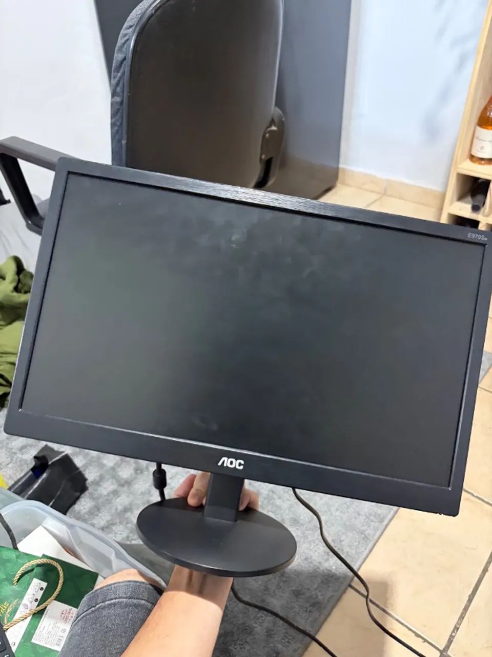 Monitor AOC 18.5" LED HD - E970swhnl  - Foto 2