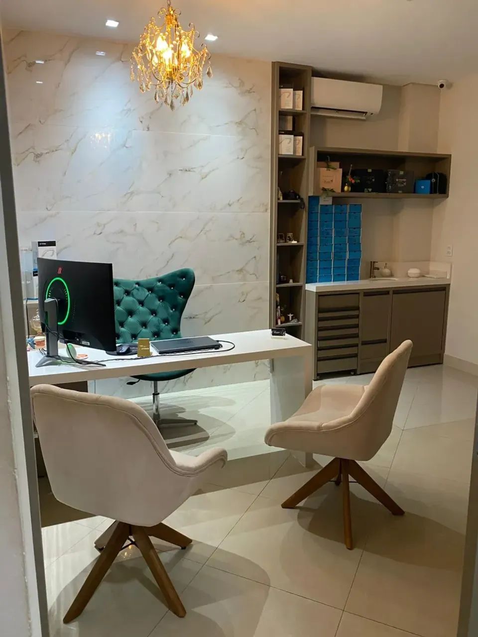 SALA COMERCIAL MOBILIADA P/ ÁREA DA SAÚDE EM GERAL, REGIÃO QUILOMBO E DUQ CAXIAS, REFORMAD - Foto 2
