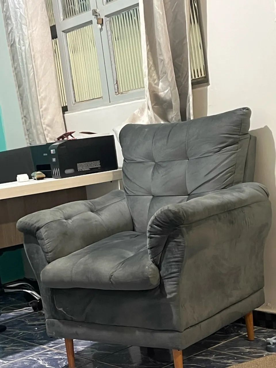 Vendo poltrona linda  - Foto 2