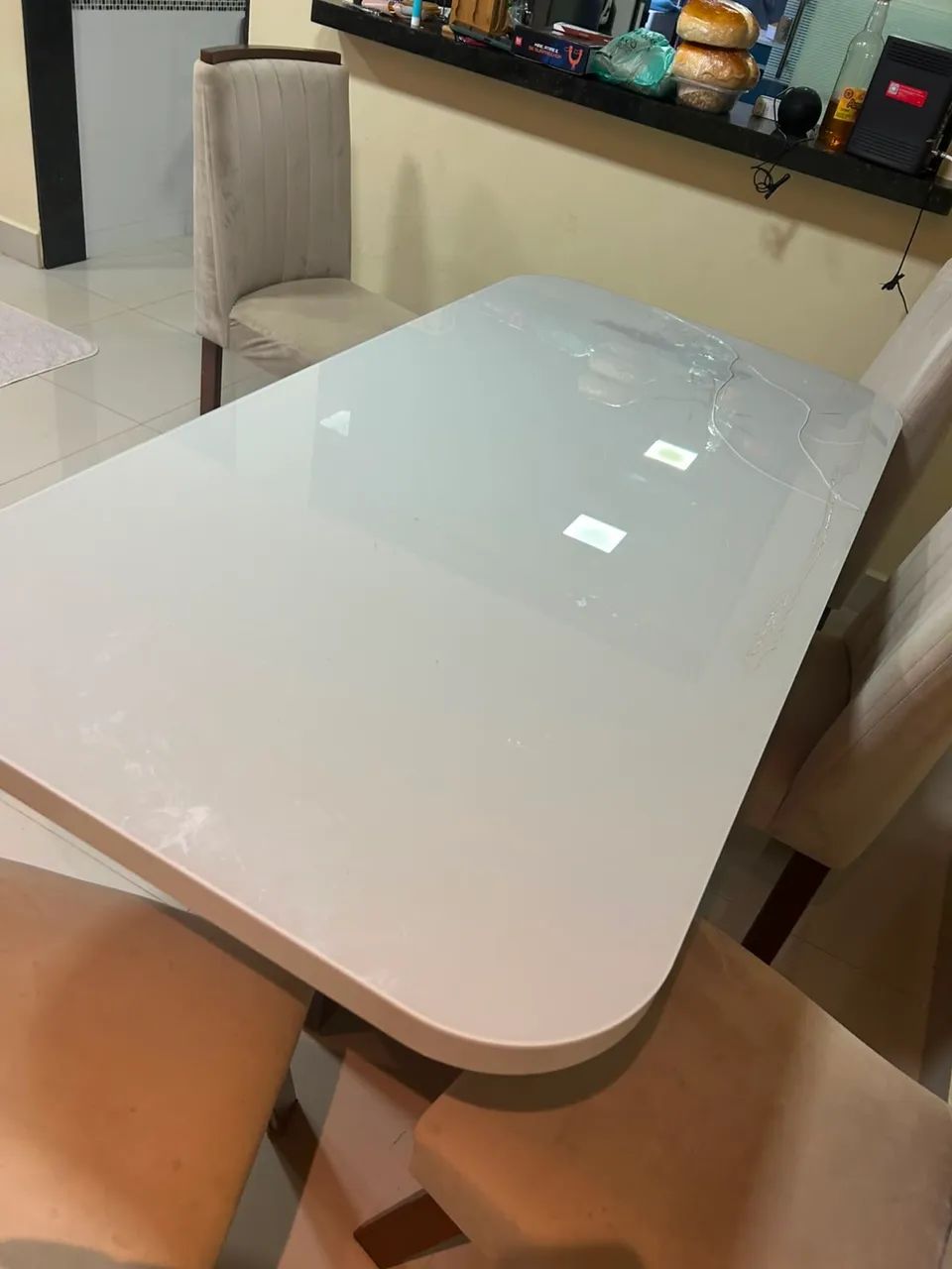 Vendo mesa com 6 cadeiras  - Foto 2
