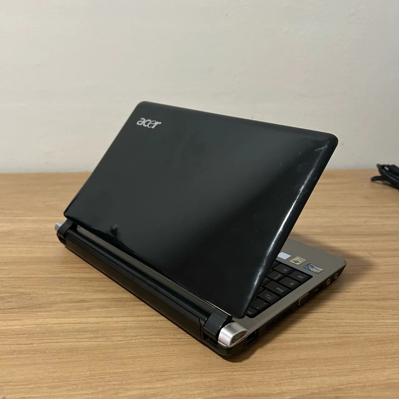 Netbook Acer Aspire One KAV60 | Intel Atom | 2GB RAM (Compacto p/ Estudos) - Foto 4