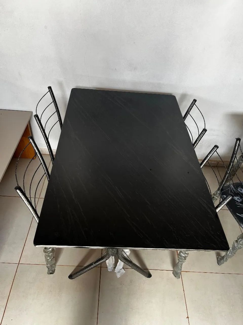 MESA RETANGULAR PEDRA GRANITO/ MEDE 1.20CM/ ENTREGA GRÁTIS  - Foto 2