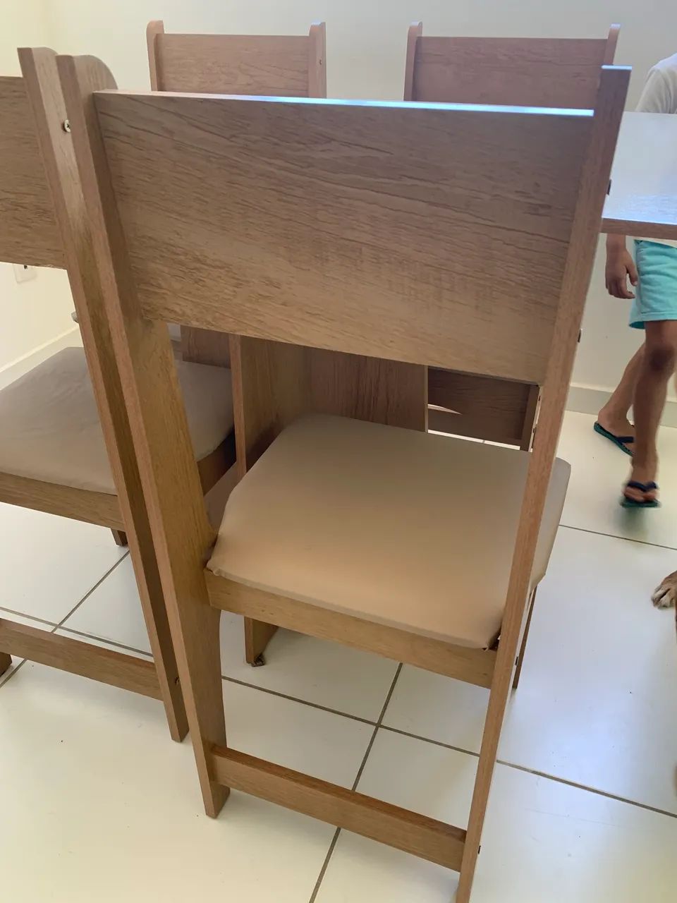 MESA COM 4 CADEIRAS - Foto 3
