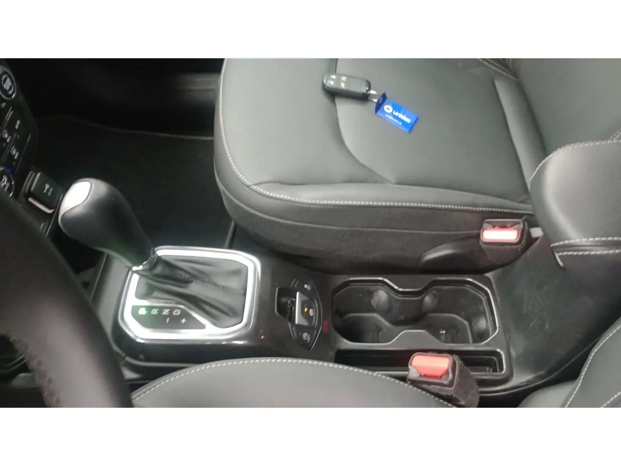 Jeep Renegade Long. T270 1.3 TB 4x2 Flex Aut., foto 14 de 16