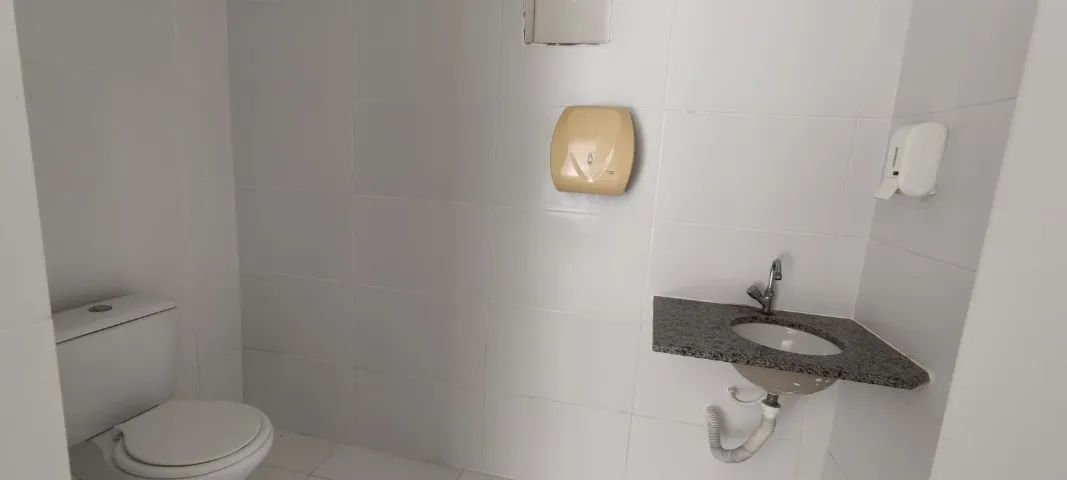 Alugo Casa Comercial em Itapuã - Foto 2