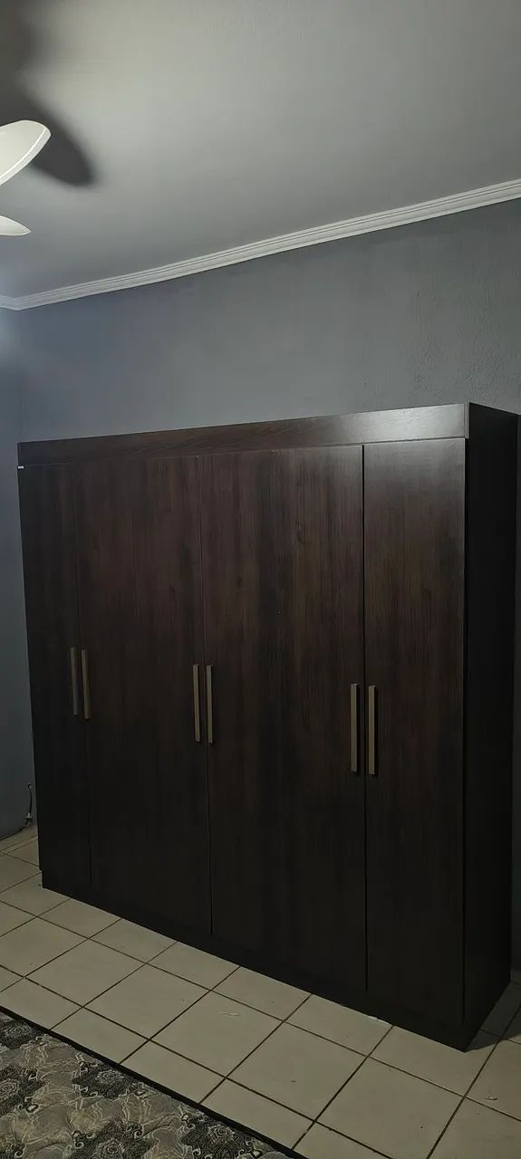 Guarda roupas casal 6 portas