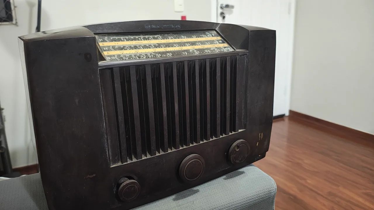Rádio RCA Victor 1950 para restaurar