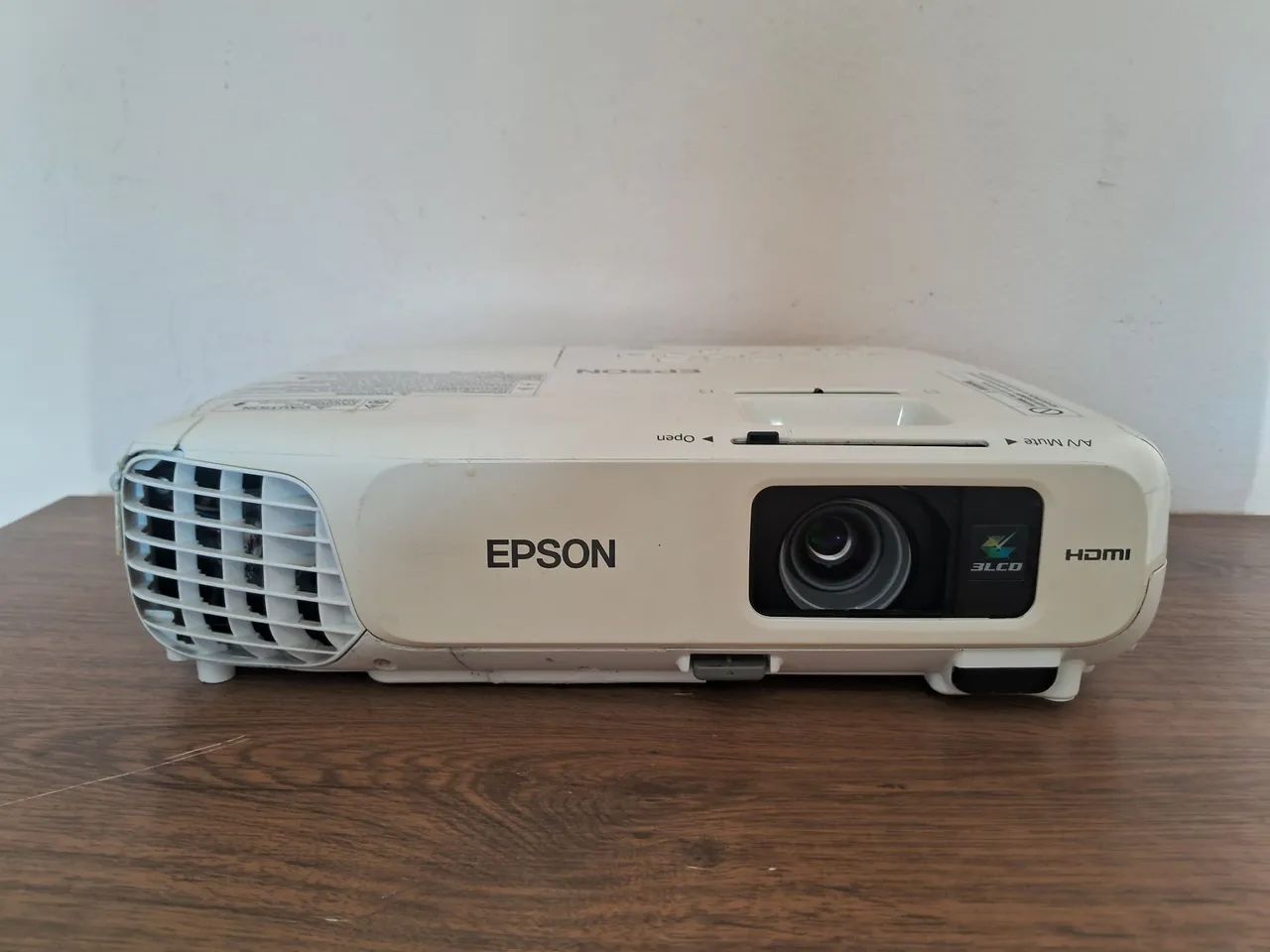 Projetor  Epson  X24  (sem HDMI)