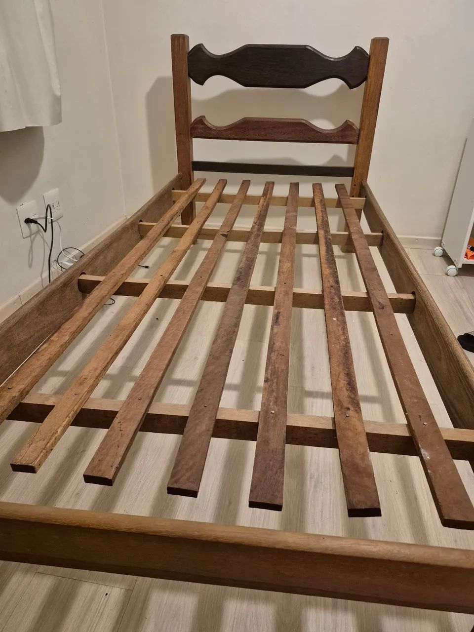 Cama madeira maciça sucupira solteiro 