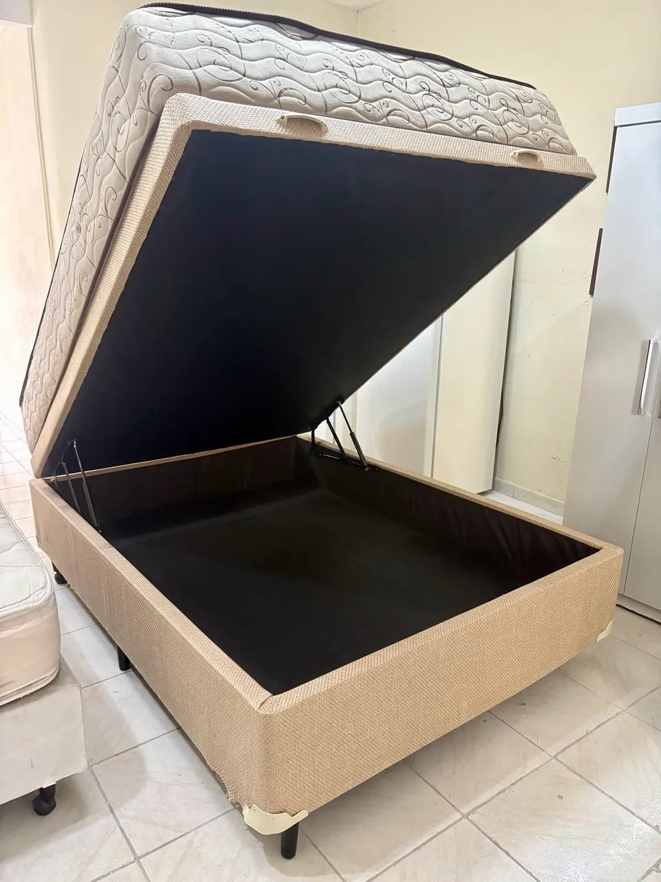 Queen Size Box Bed65204502669571121
