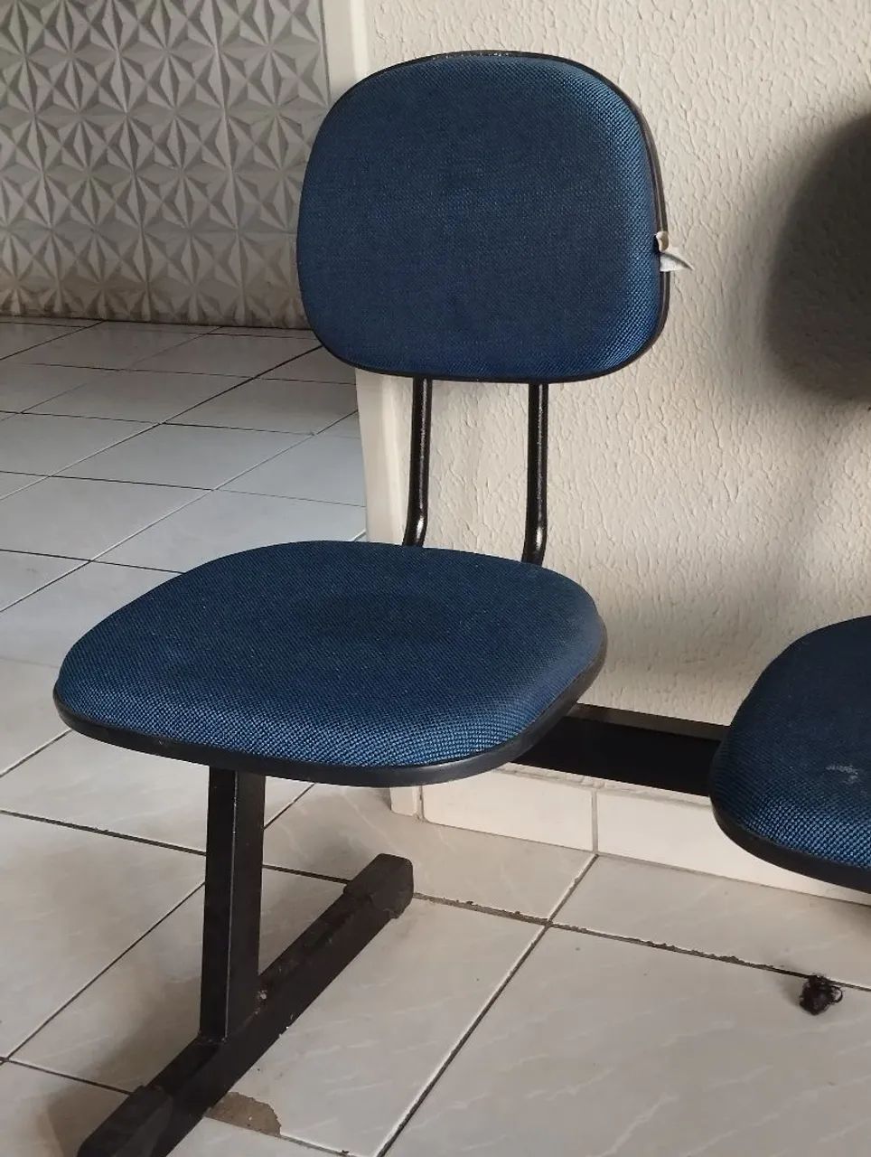 Cadeiras tripla - Foto 2