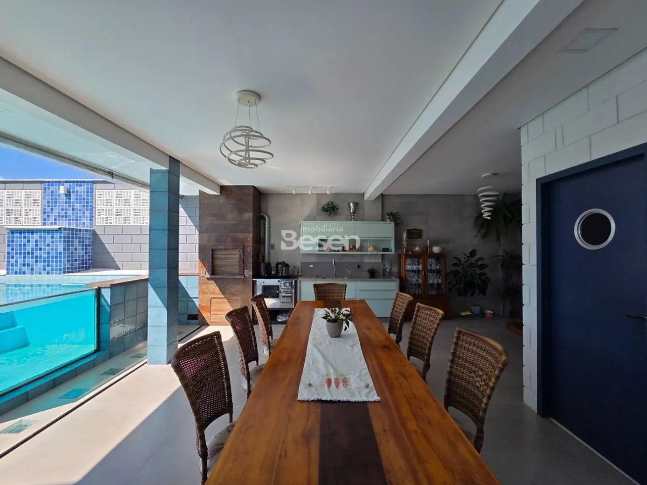 EXCELENTE IMÓVEL COMERCIAL E RESIDENCIAL NO CENTRO DE ITAPOÁ/SC - Foto 5