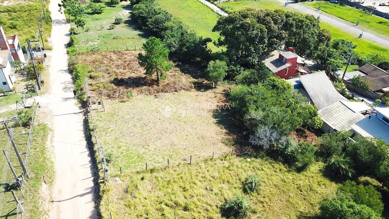 Terreno com Matrícula, Na Praia do Rosa! Financiável. - Foto 5