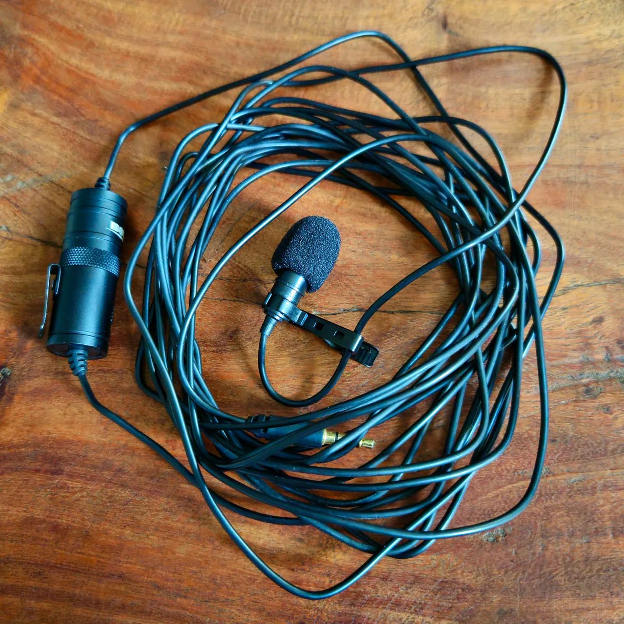 VENDO MICROFONE LAPELA BOYA COM FIO 6metro.  - Foto 2