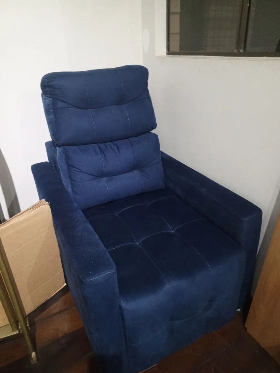 Poltrona retrátil reclinável 