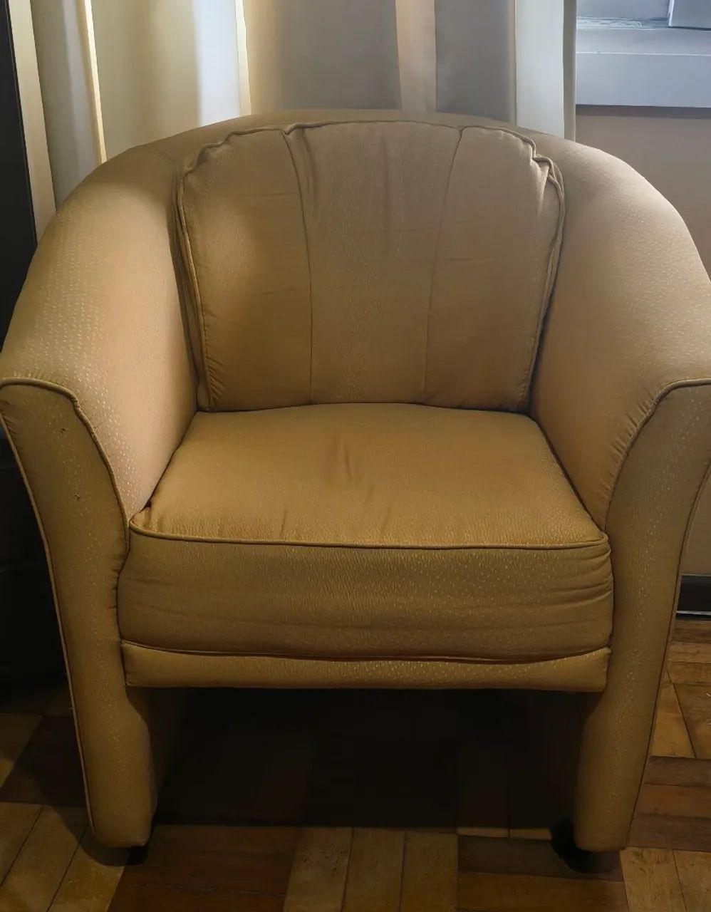 DUAS POLTRONAS DE APROXIMAÇÃO  - Foto 2
