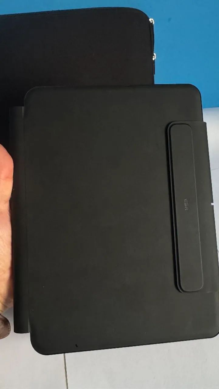 iPad Pro 11" M4 (256GB) + Hub NVMe/HDMI + Kit Tecl. Premium ESR + Case + Mouse - C/fatura - Foto 2