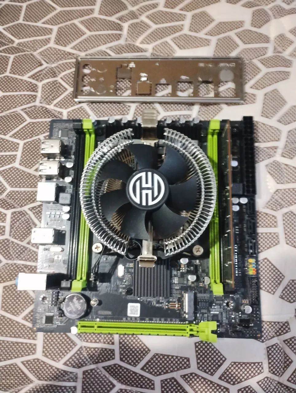 Kit x79 (placa mãe x79+xeon2640v2+16gb) envio pela Olx pay - Peças