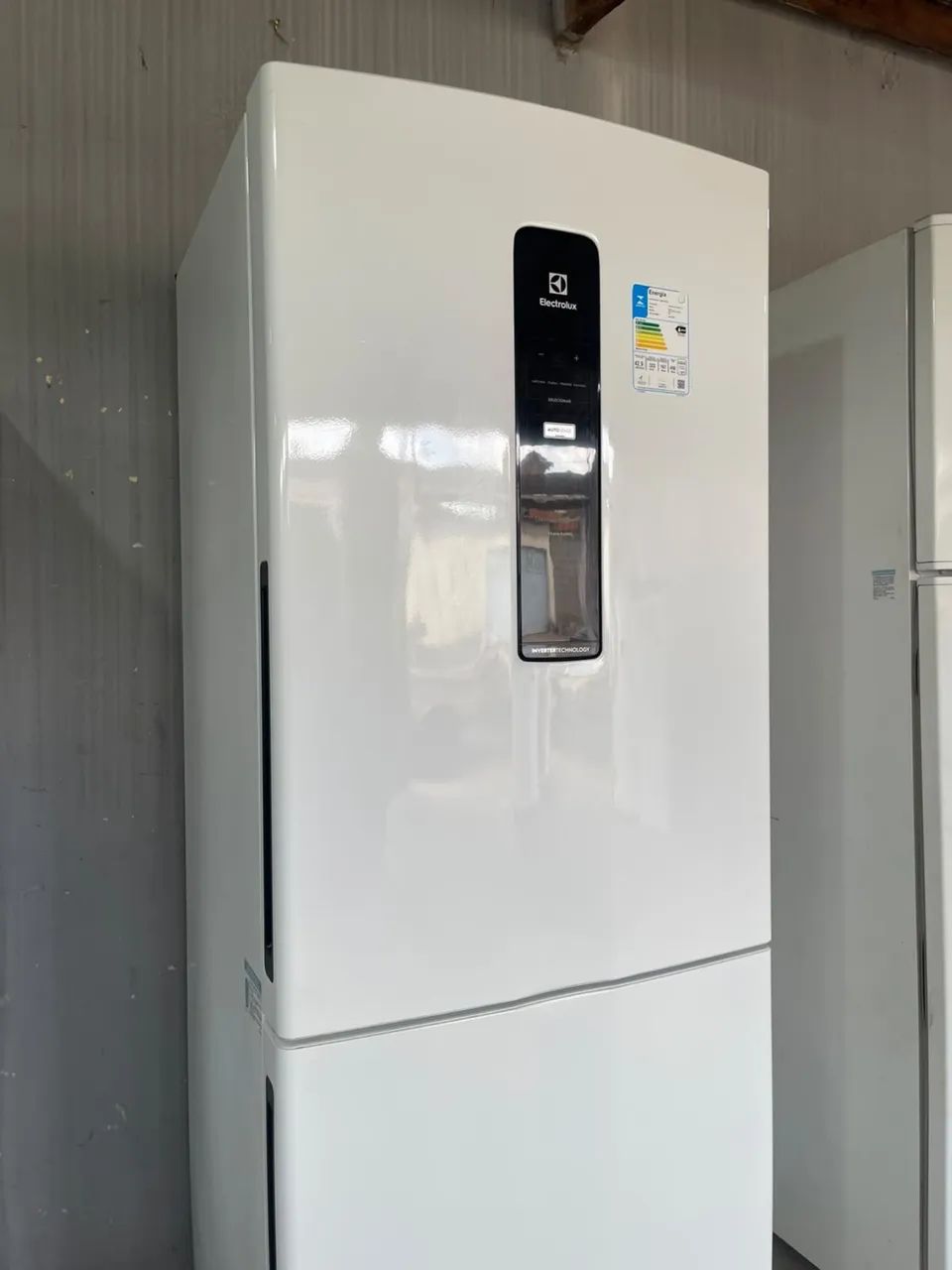 Geladeira inverse Electrolux 220v