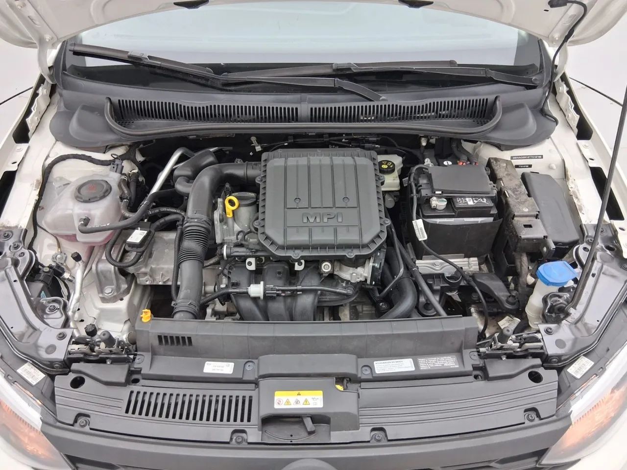 Volkswagen Polo Track 1.0 Flex 12V 5p, foto 10 de 18