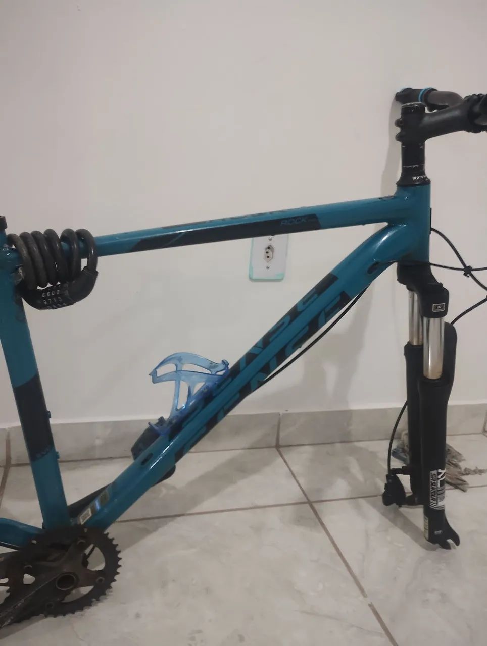 Quadro de bicicleta 29 com algumas peças inclusas.  - Foto 4