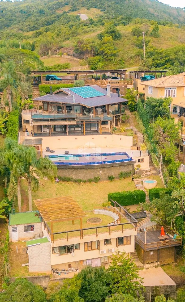 Mansão a Venda com 611m² na Praia da Vigia em SC - Foto 2