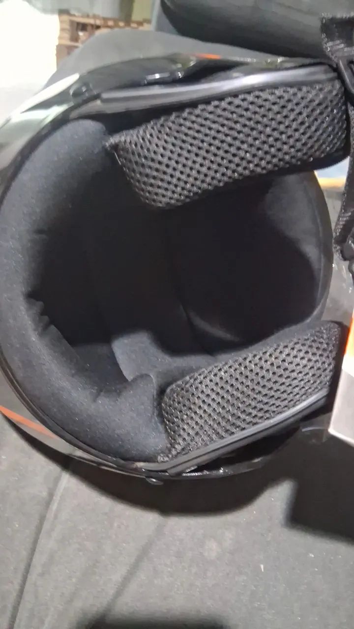 Kit NOVO de capacete e luvas protetoras 