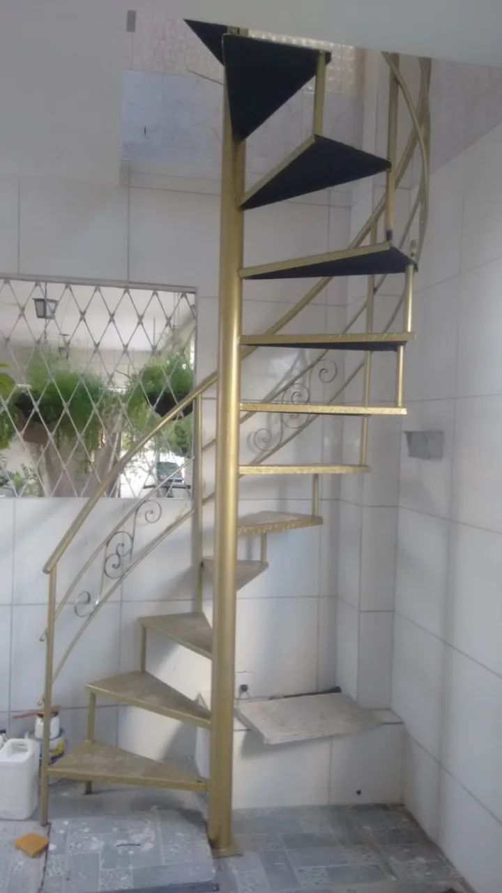ESCADA CARACOL E RETA 