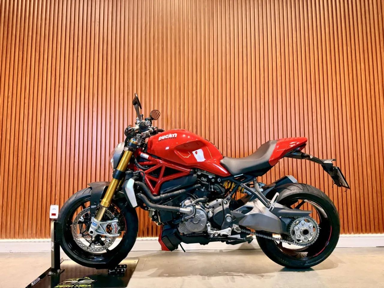 DUCATI Monster 1200 S - Foto 2