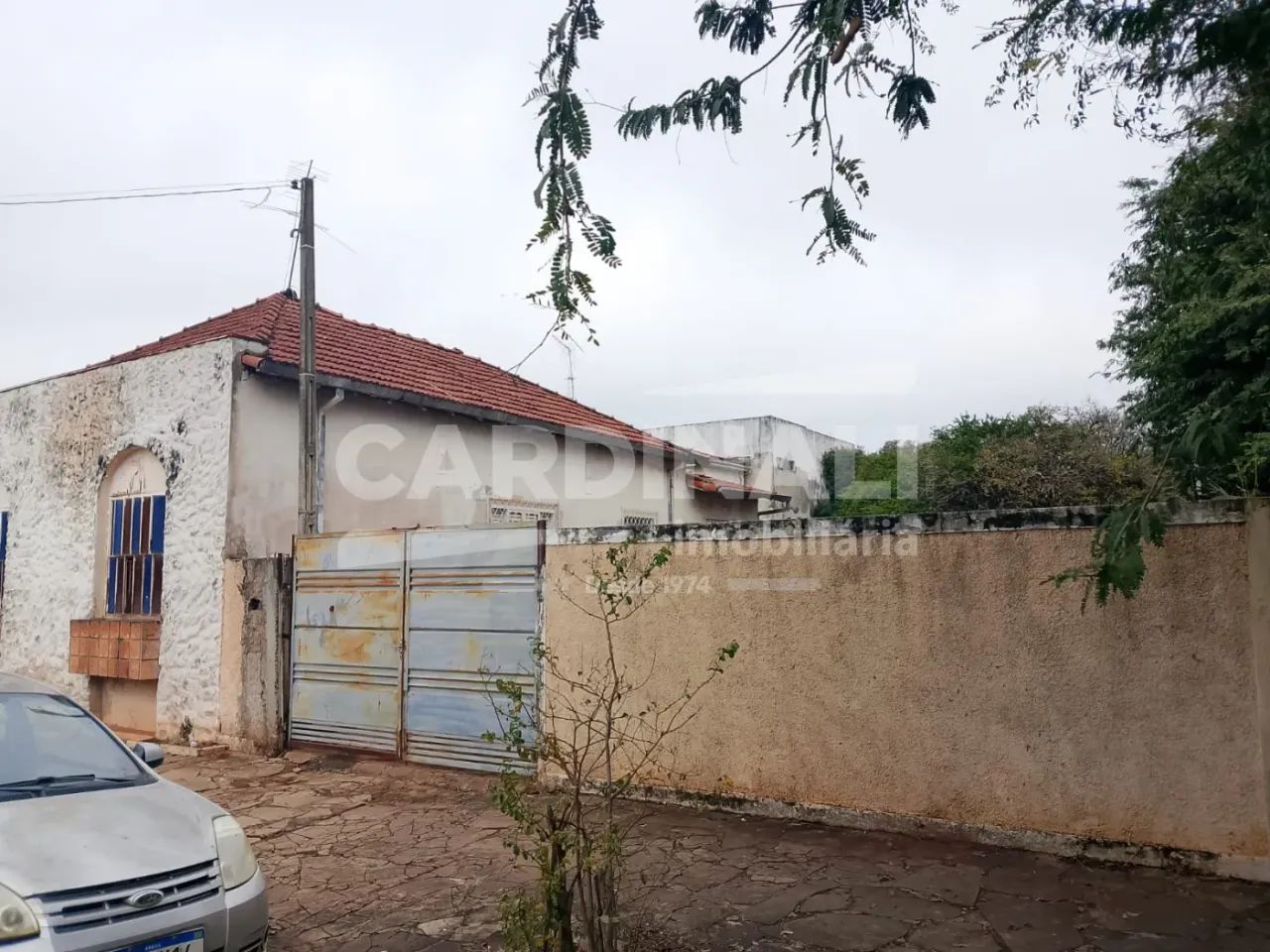 Casa para demolição, com excelente localização. - Foto 5