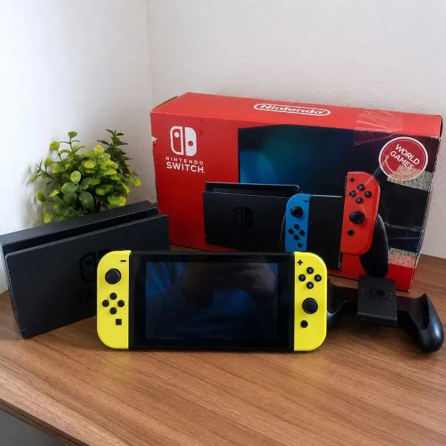 Nintendo Switch completo, funcionando perfeitamente.
