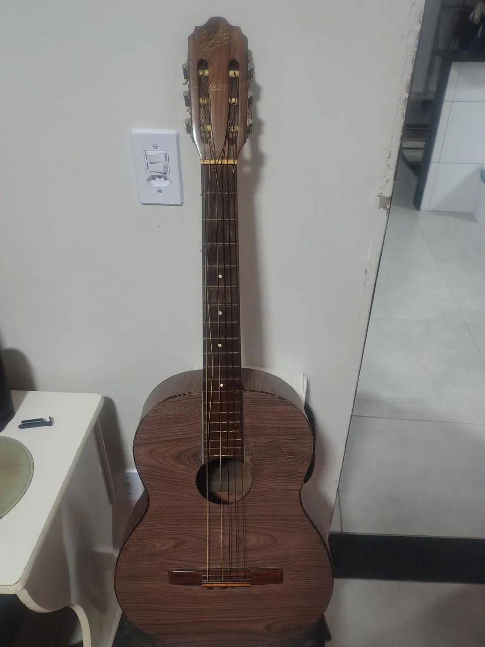 Anúncio de violão 