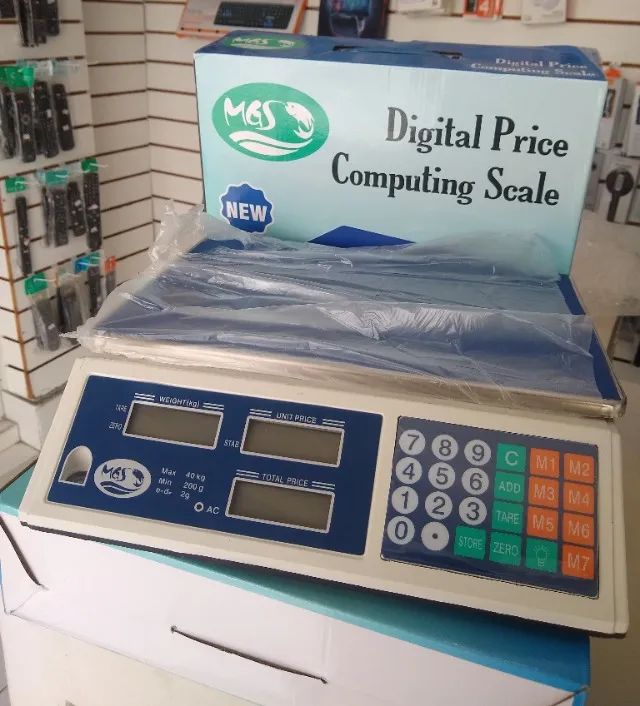 Balança com bateria bivolt para comércio pesa ate 40kg novas com garantia de 6 meses 