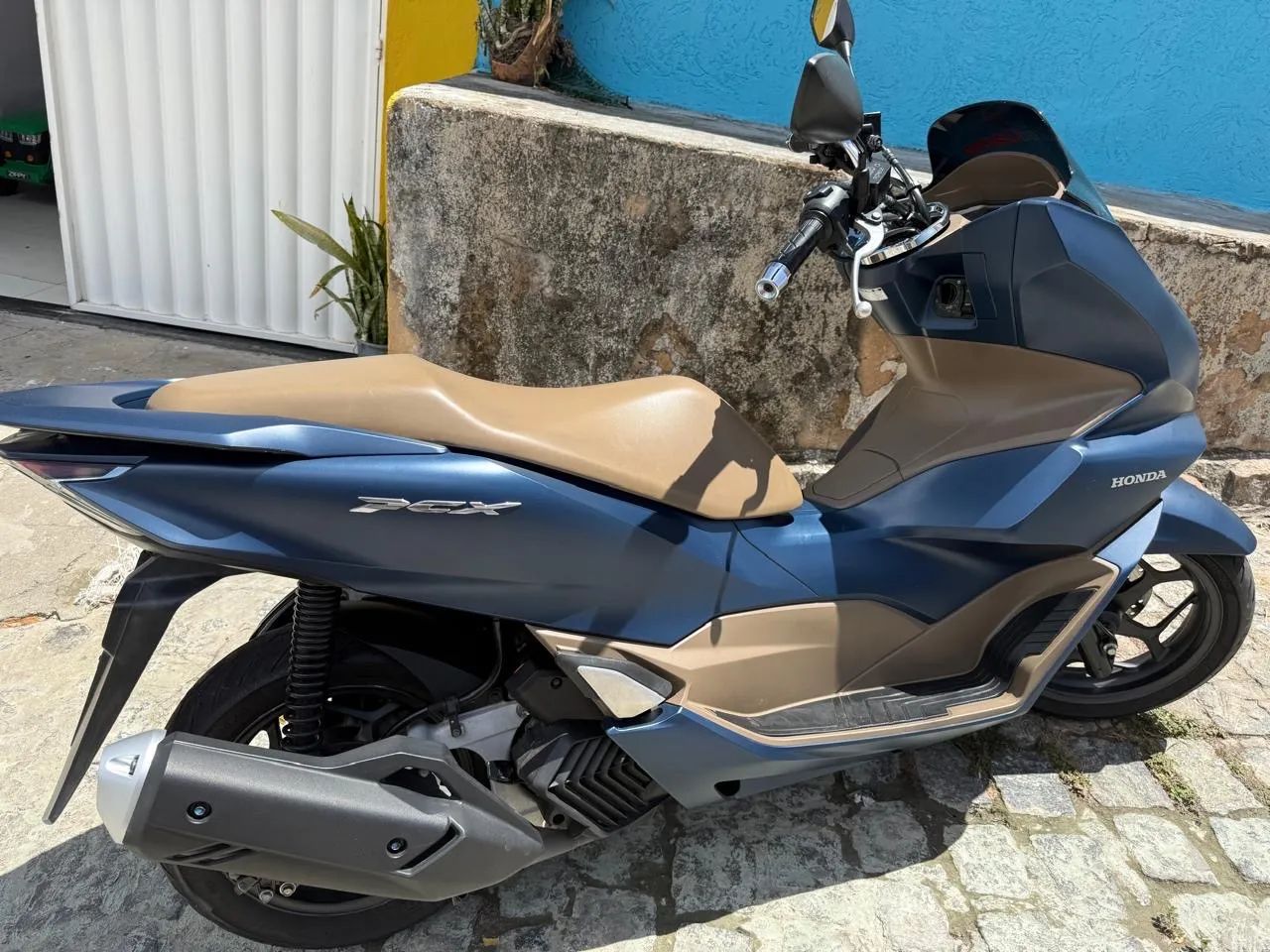 PCX Dlx 2024 - Foto 4