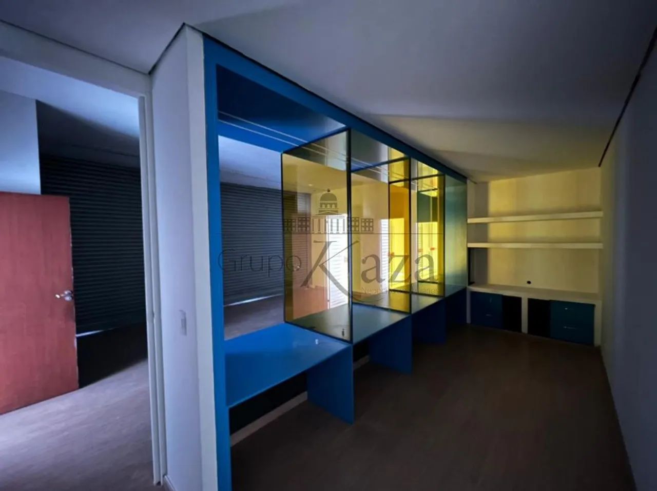 Prédio Comercial - Putim - 950m².