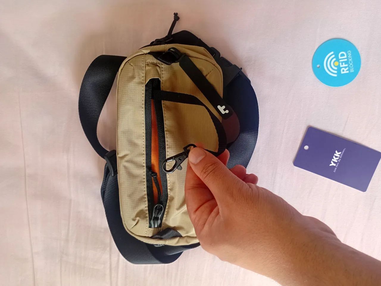 Pochete Tomtoc com proteção RFID  - Foto 4