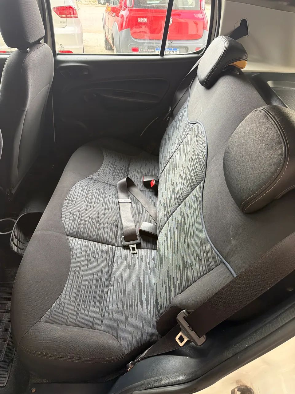 Fiat Uno Attractive 1.0 Flex 6V 5P 2017 - Foto 5