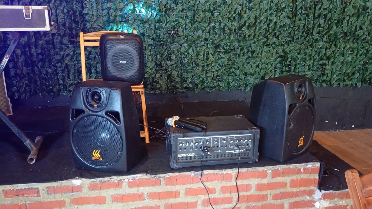 Cabeçote Amplificador mais 2 caixas de 12 - Foto 2