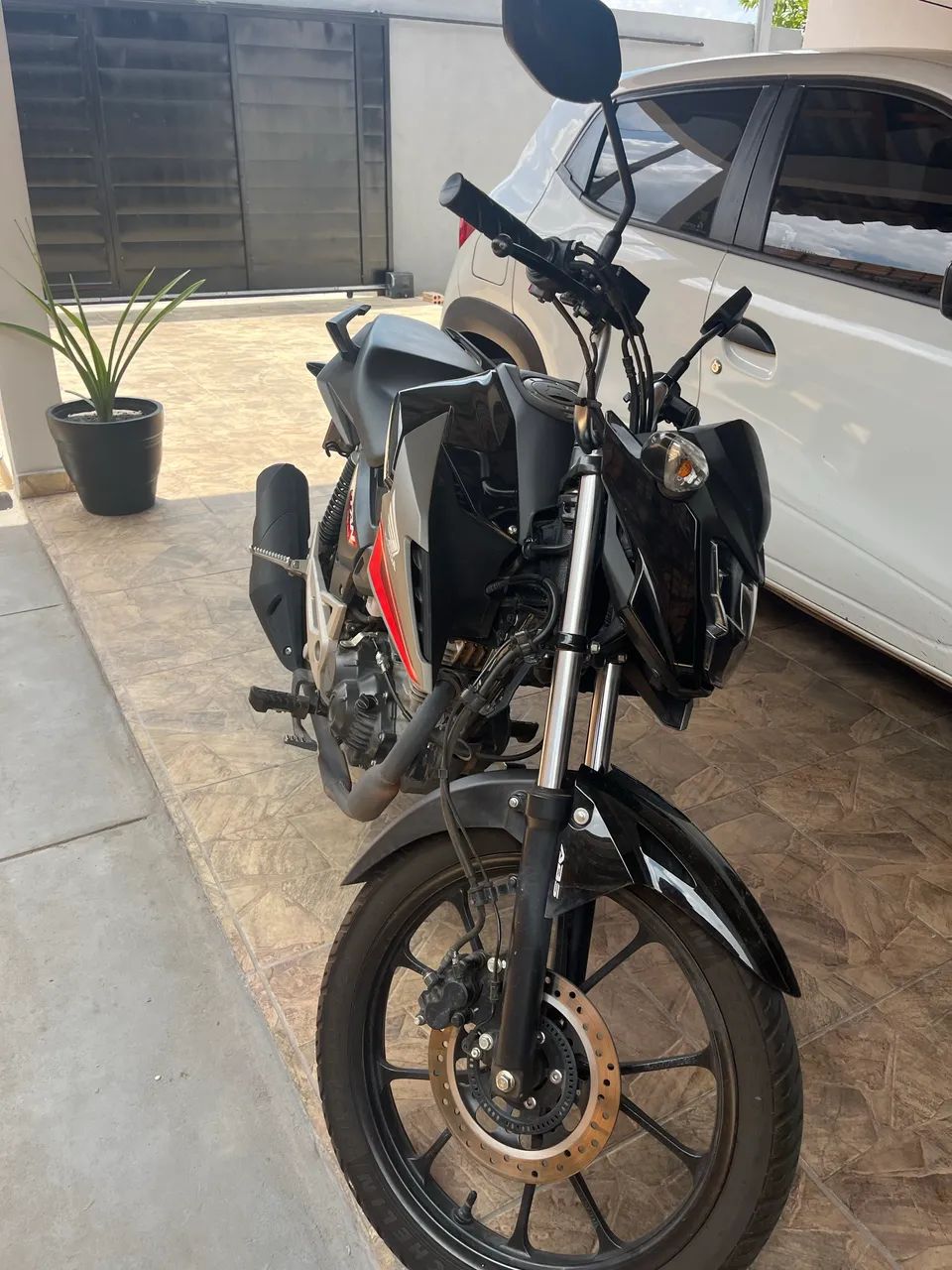  Vendo Titan 160 semi nova  - Foto 2