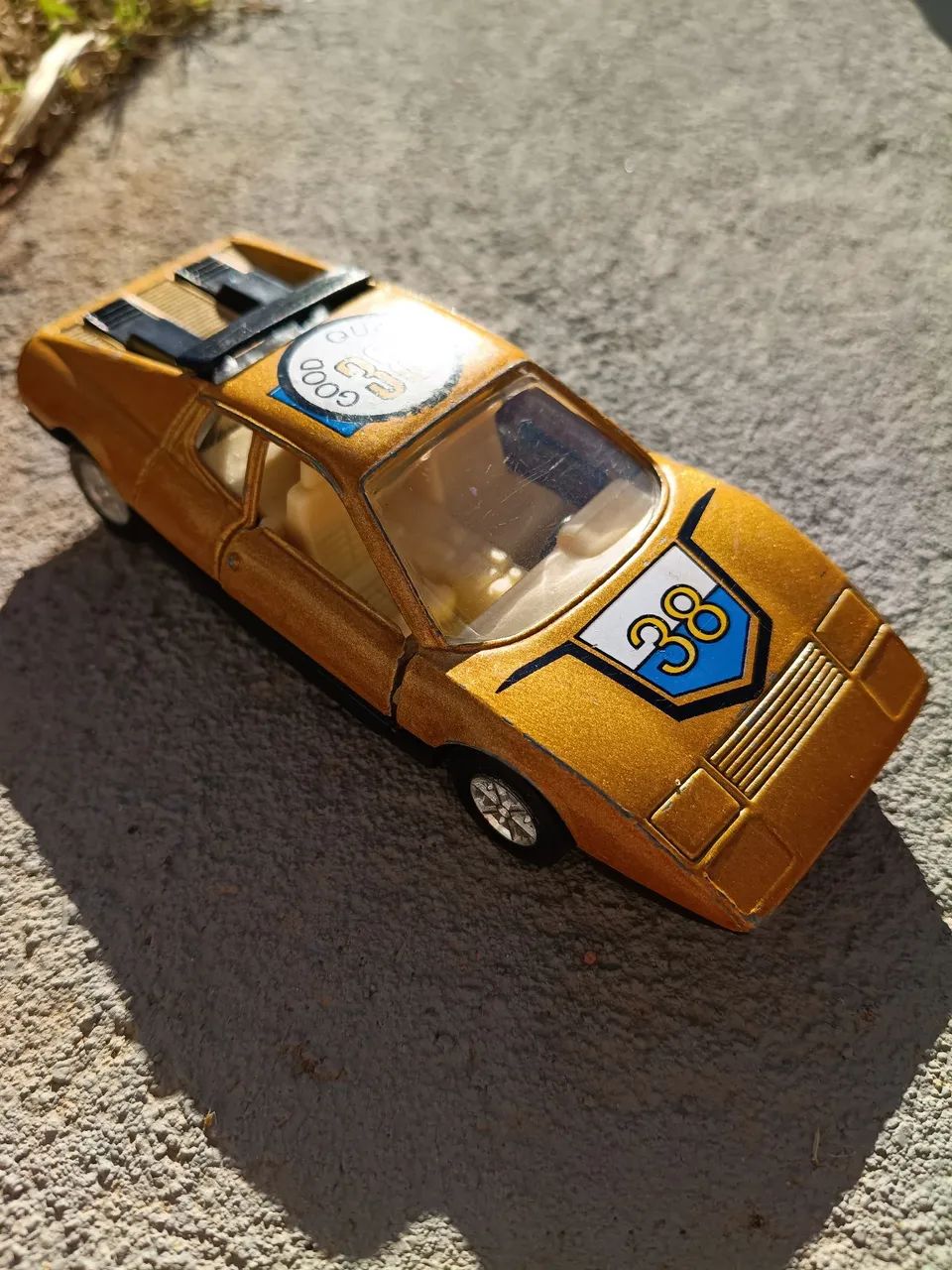 Miniatura de carrinhos antigos colecionáveis 