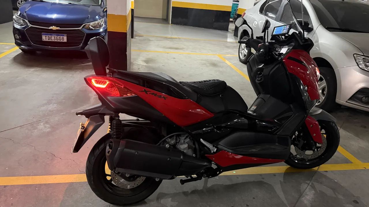 Vendo xmax com acessórios  - Foto 5