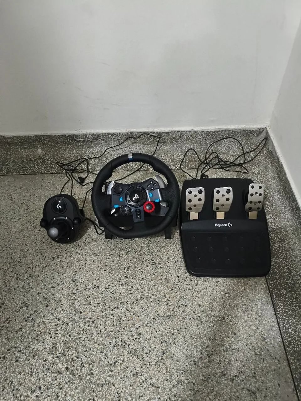 Kit Simulador Logitech G29 (Volante + Pedais + Câmbio Shifter + Suporte De Ferro Completo)