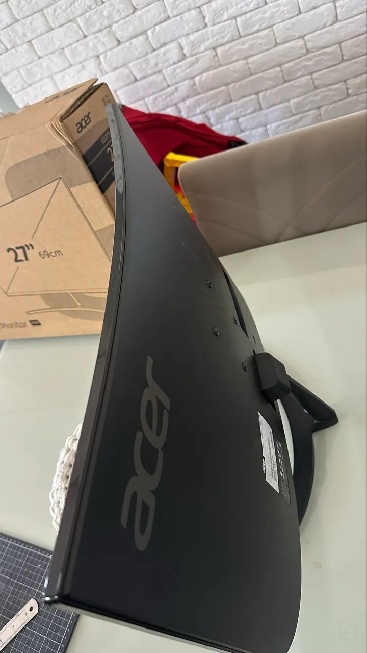 Monitor Gamer Acer 27P 144Hz - Foto 5