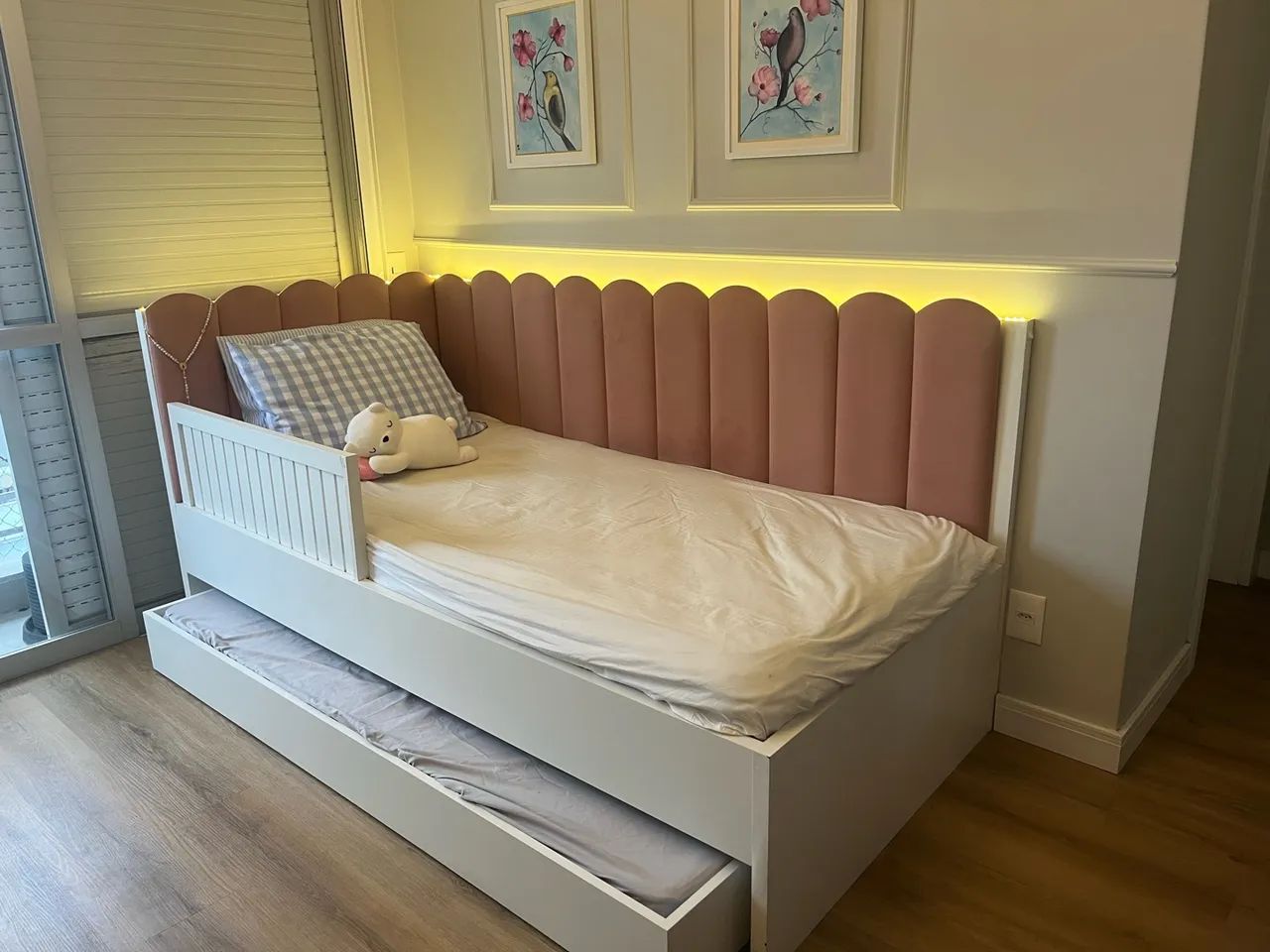 BICAMA com lateral estofada e led + colchões 