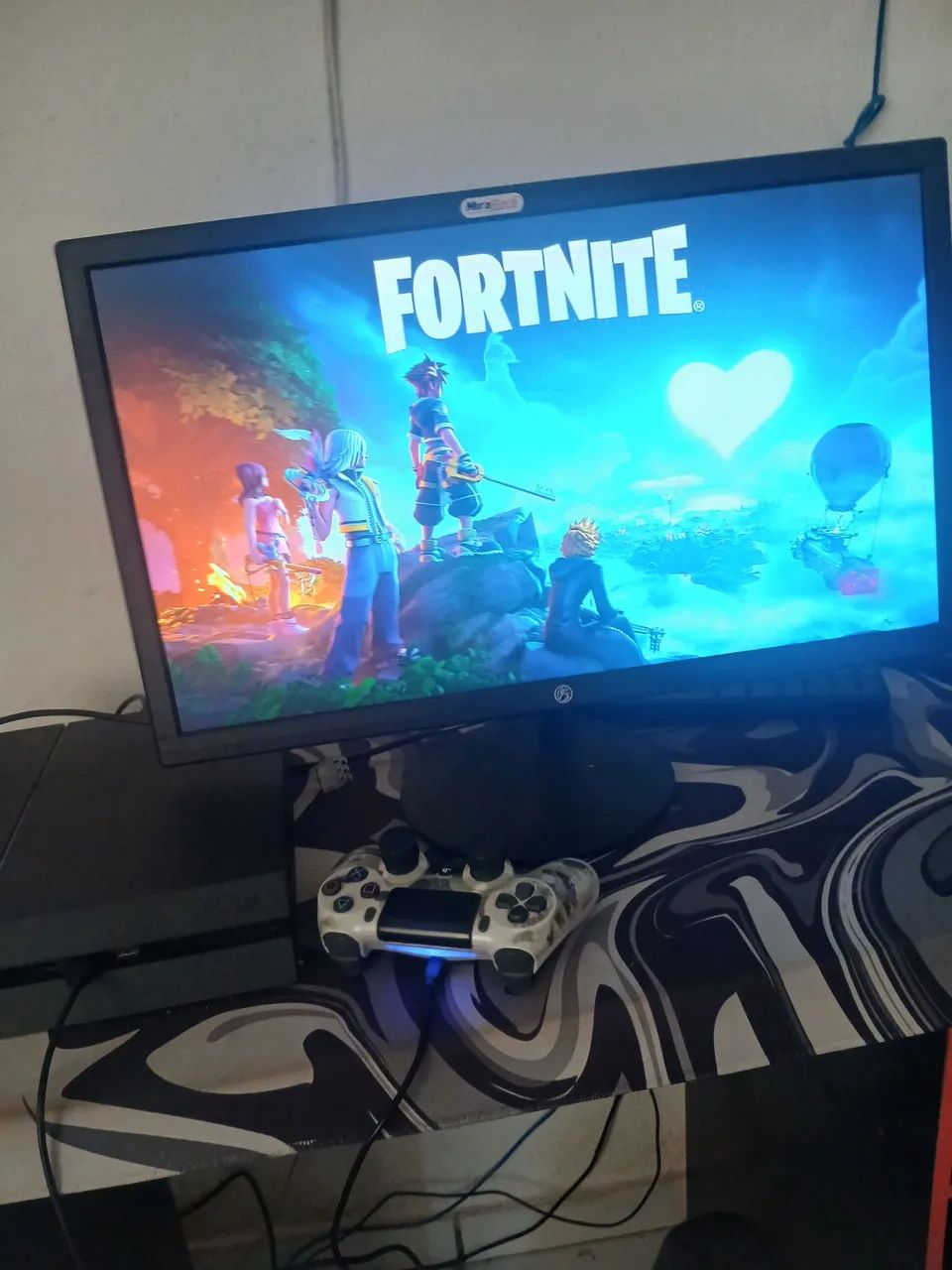 VENDO PS4 FAT 1TB E MONITOR 23 POLEGADAS 75HZ