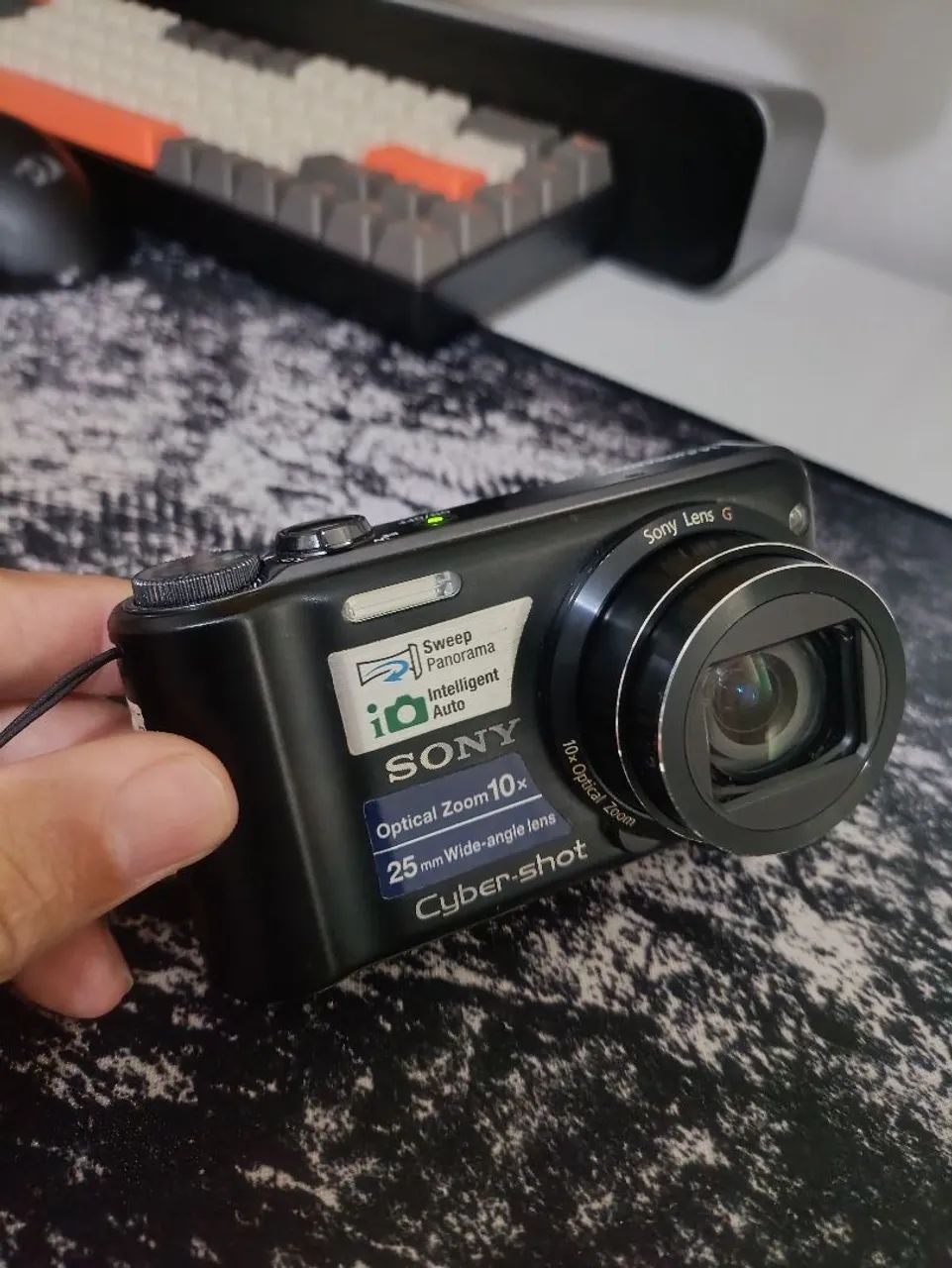 Câmera Sony h55 