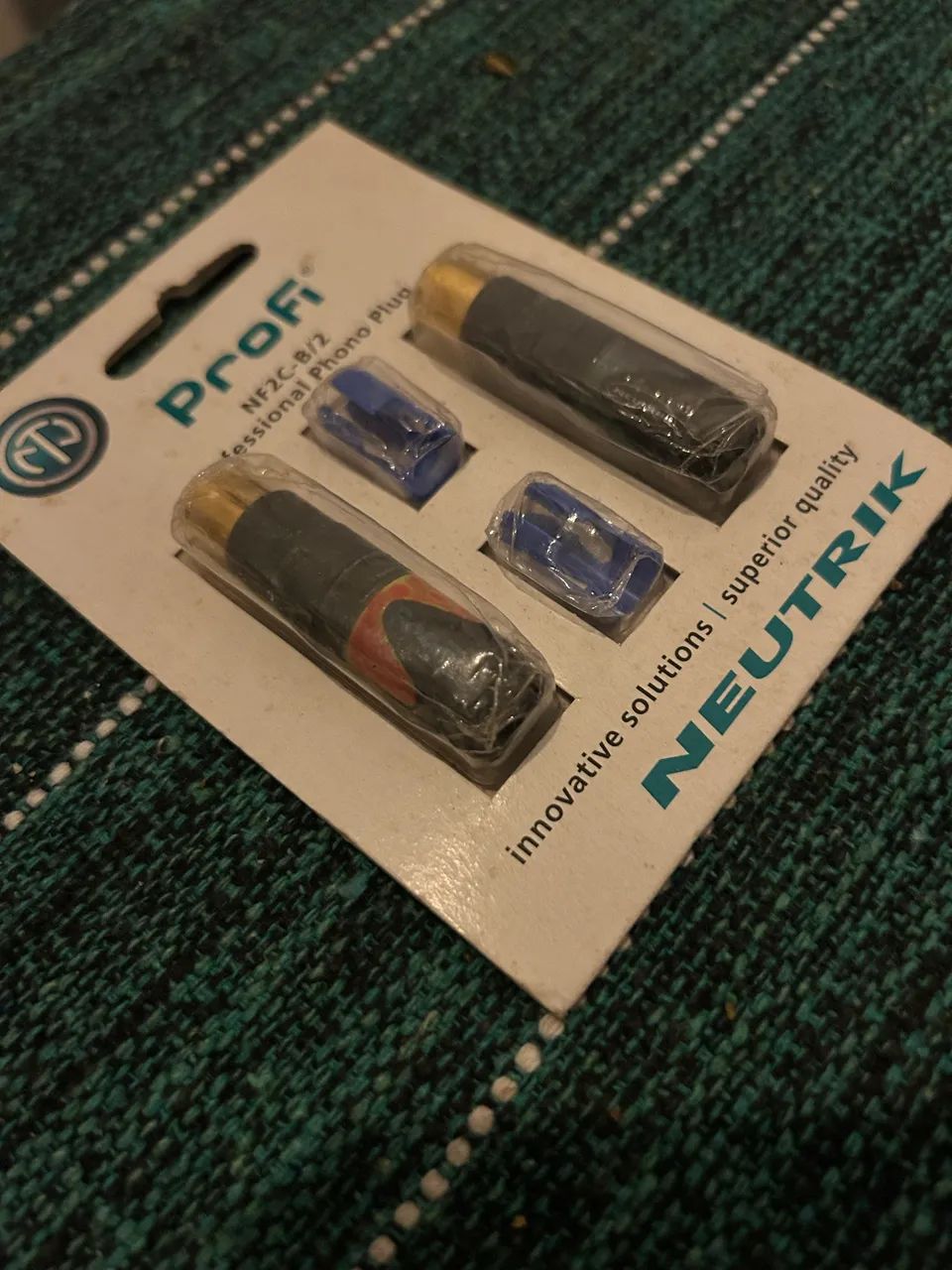 Plug Neutrik RCA phono NF2C-B/2 - Foto 2