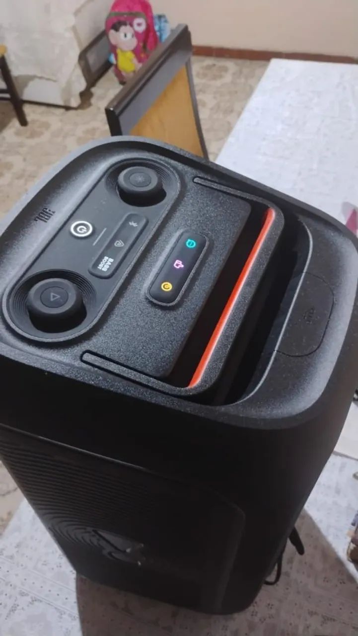 Vende-se caixa party box da JBL original. Imperdível!!!! - Foto 2